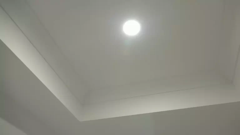 How to Install Ceiling Trim?